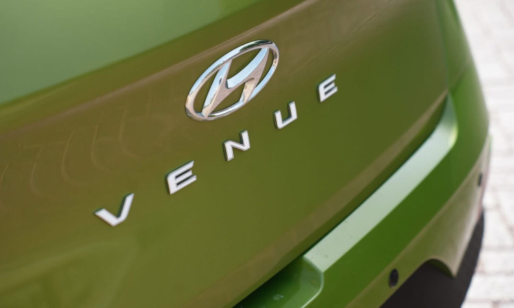 HYUNDAI VENUE