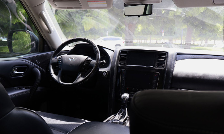 INFINITI QX80