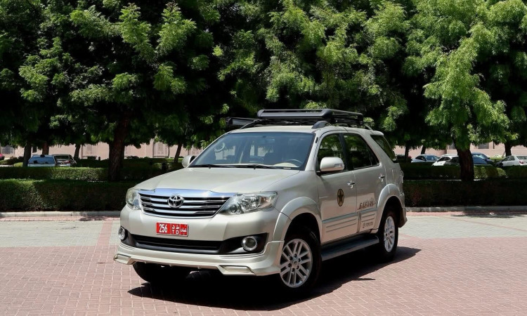 TOYOTA FORTUNER