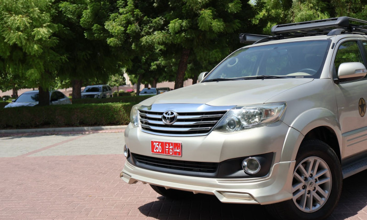 TOYOTA FORTUNER